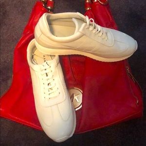 Cool white leather Zara Sneakers, fun times!